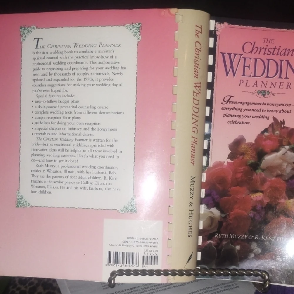 ❤️Christian Wedding Planner with Pink and White Floral Design